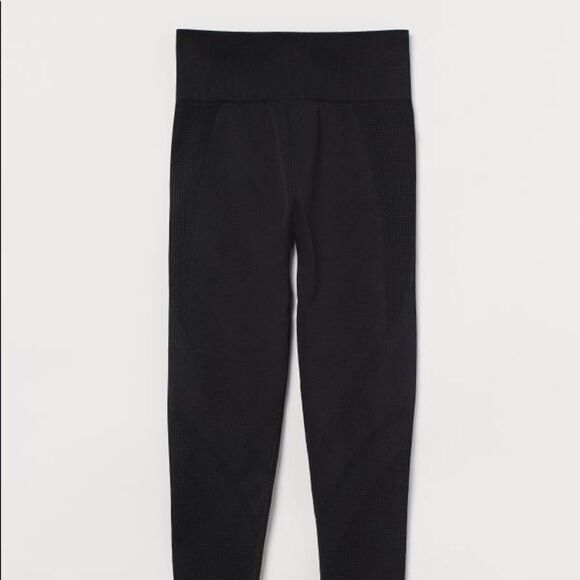 ✨H&M Sports Leggings✨  - Picture 3 of 4